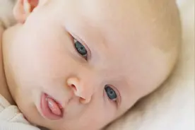 孩子爱吐舌头是病吗？尽早了解！