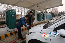 电动汽车更方便 6月前烟台将再建140个离散充电点图片