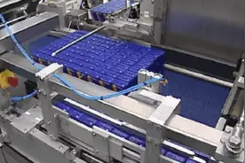 凭着这样的生产线，这家公司拿走了中国半数牛奶的利润