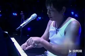 公认唱歌最好的歌手，当年的他无人能及，可惜被人毒哑了嗓子