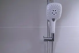 洗澡，需要认真对待 — Hansgrohe & Takagi 花洒对比图片