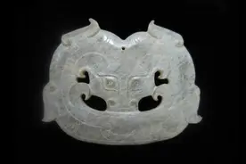 玉佩和玉坠鉴藏小窍门图片