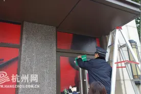 你家楼下还有餐饮店么？四季青中队“前置管理禁油烟” 效果不错图片