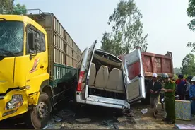 越南五一小长假发生152起交通事故 致111人死亡.图片