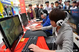 穿越火线这款游戏还有多少老玩家在玩，是不是已没落图片