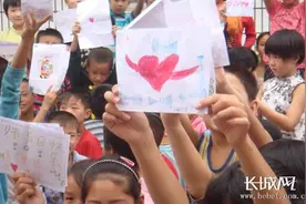 河北2017年起教科书免费 中小学教材实行政府定价图片