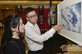 著名婚礼摄影师贺丰个人影展在万象城举行图片