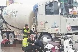 速扩散：穿裙子乘坐电动车，千万不能用这个姿势！图片