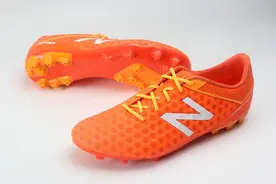 “橙”意十足--New Balance控制型足球鞋Visaro Pro AG版本静态赏析图片