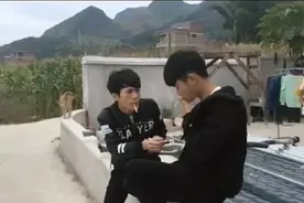 广西老表小马林，询问队友幸福吗？真是神队友呀！