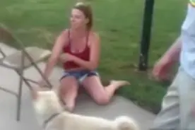 熊孩子拿妈妈的橡胶棒棒玩儿，哈哈笑到我了视频封面