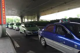 考官答疑：科目二如何避免溜车！图片