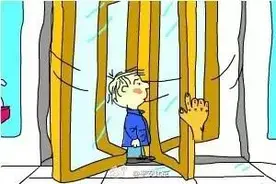 男孩被旋转门夹头身亡！这些常识你要知道图片