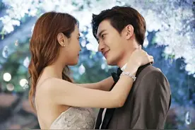 医院再遇初恋前男友，他的殷勤和温柔给的却是同病房的妹子！图片