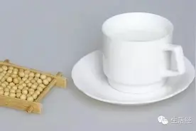 知道：自磨煮沸的豆浆喝了会致人中毒？！真相竟然是？图片