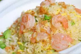 剩饭要倒掉？这样炒饭才好吃！图片