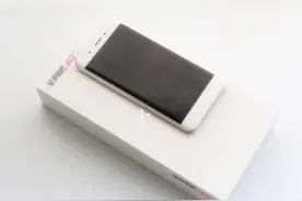 曲面、够快、持久，无边界的vivo Xplay5图片