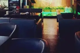 酒吧老板还是策划大师？访谈郑州二七万达SOHO“南城部落酒吧图片