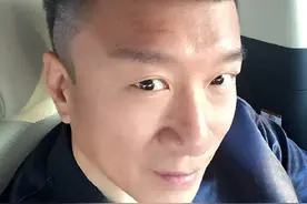 孙红雷自夸眼睛大 网友:你的眼睛在哪?图片