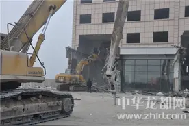 商水县依法强制拆除一违法五层建筑图片