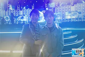 郎朗格莱美周忙不停 与易烊千玺红毯热聊图片