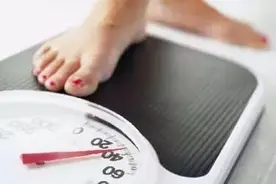 25岁女子新婚半年不孕 竟是一件漂亮婚纱图片