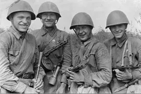 「补壹刀」苏俄红军，何以从英雄沦为众人鄙夷的对象图片