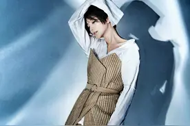 刘雨鑫全新写真大片曝光 优雅时尚兼备图片