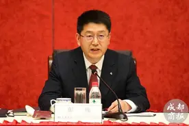 交行换帅 彭纯拟接替牛锡明出任董事长图片