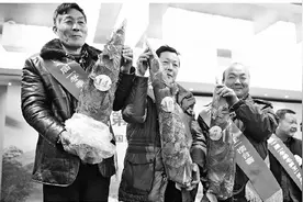 嵊州挖出“冬季毛笋王” 重5.55公斤长85厘米图片