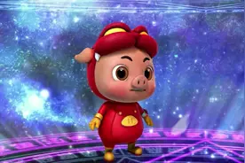 猪猪侠：正在做美梦的小猪猪被超人强叫醒 内心很郁闷的吧