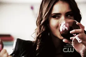 为什么有些酒尝起来特别酸？图片