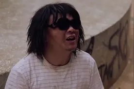 爆笑段子，哑巴乞丐说话了，老铁被乞丐坑百元！视频封面