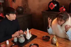 帝师：网上都有我的信息你可以去查，信息是假的，但有本事是真的视频封面