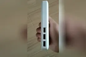 这么大的充电宝连一次手机都充不满，拆开以后真相浮出水面！视频封面