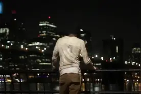 拳击励志短片：流浪汉因为梦想而为之奋斗，你有没有被感动视频封面