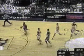 文斯·卡特 大学时期十大扣篮，绝对颠覆你的三观！不愧半人半神图片