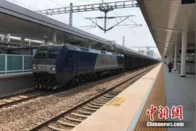 中铁建工无锡站项目部为保春运如期完成车站改造图片