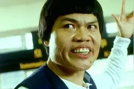 还记得周星驰电影中的“如花”吗？其实他是个高富帅图片