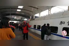 武汉至宜昌、十堰方向火车票紧张，将加开临客图片