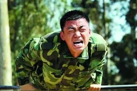 腹部绕杠300次，创下新纪录！快来认识下忻州消防的“许三多”图片