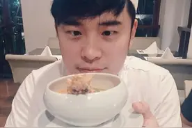 真吃货！娱乐圈看到美食就走不动步的明星！图片