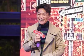 王宝强宣传新电影不理风波 脸上重现久违的憨厚笑容图片