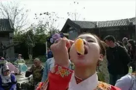 明星片场自拍：周冬雨恶搞陈晓 邓超和孙俪似活宝图片