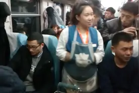 新空调硬座火车，餐车卖饭的大姐真好，旅途与旅客逗趣乐呵视频封面