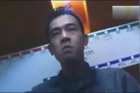 地铁在上，退伍特种兵竟然在展示自己的身手，可把乘客们吓坏了视频封面