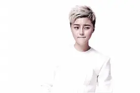 贵阳双胞胎女孩酷似范冰冰与羽泉合唱图片