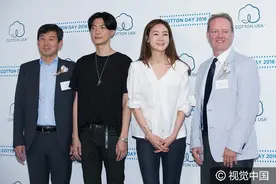 女神崔智友参加棉花品牌记者会 白衣素雅纯净笑容甜美暖心图片