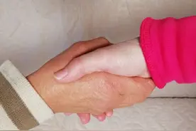 【牵妈妈的手】与您共赴今生母女一场的约定图片