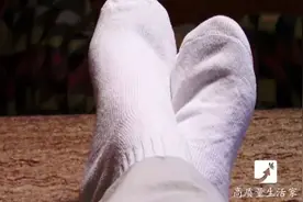 「实用」白袜子太脏、白衣服变黄，这么洗能焕然一新！图片